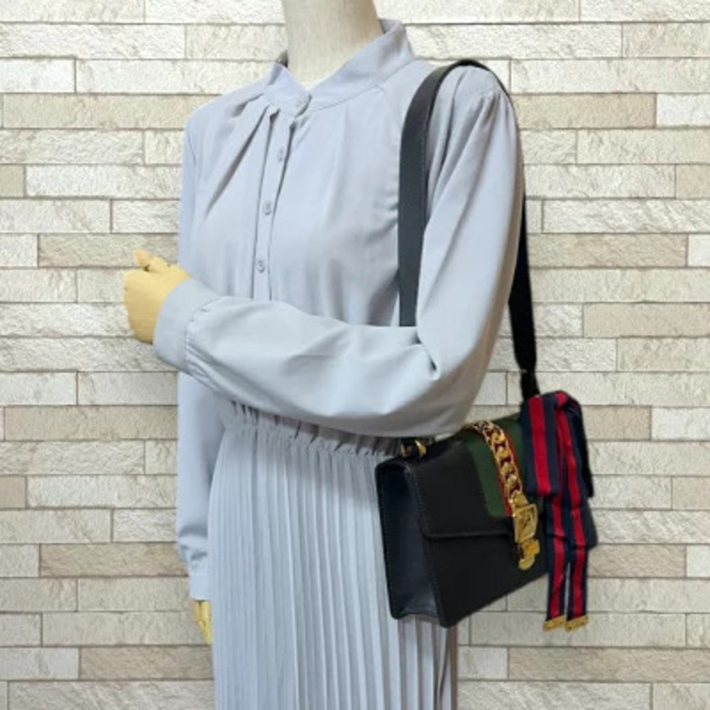 Gucci Black Leather Bag Sylvie Shoulder
